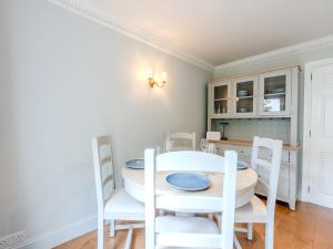 Pass the Keys Central Mews house with parking