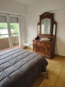 4 ambientes a 3 cuadras de la playa con parrilla y cochera - Totalmente renovado!!