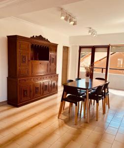 4 ambientes a 3 cuadras de la playa con parrilla y cochera - Totalmente renovado!!