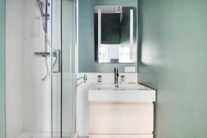 New Studio with Terrace near the Eiffel Tower