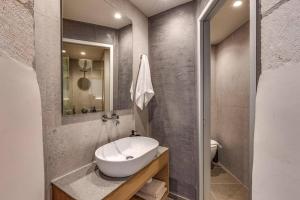 Villa Lefkothea by Villa Plus