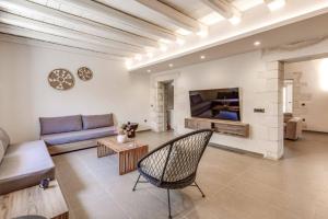 Villa Lefkothea by Villa Plus