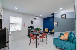 Modern 2BR Houston Stay Central & Cozy