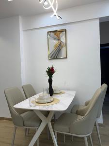 Spacious Modern 1BedRoom Apartment by Velvet Homes