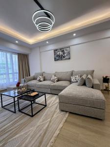 Spacious Modern 1BedRoom Apartment by Velvet Homes