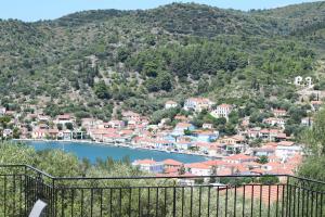 Rogalis Family Apartments