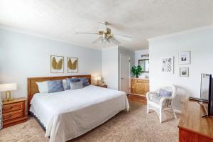 Lullwater Beach Condos 405