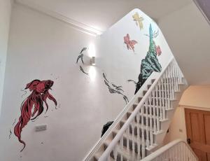 Spacious 3BR flat near beach w workspace