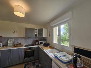 Calme et vue panoramique champs et la Sarthe