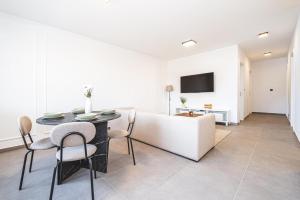 Flex SelfCheckIns 185 - 2 Bedrooms - Parking - Balcony