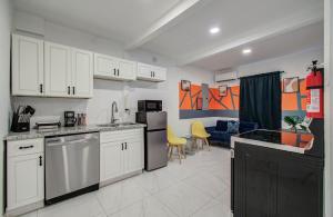 Charming Houston Getaway 2BD 1BA & Yard