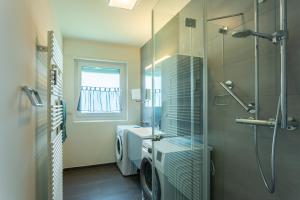 NEU! LEVEL22! viel Platz, 2 Balkone mit Strandkorb