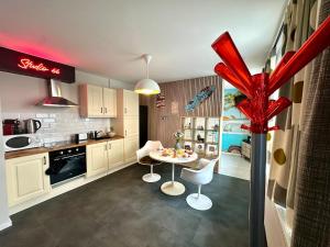 Studio 50m from the Citadel