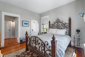 Old City Charm l Historic l Walk to St George