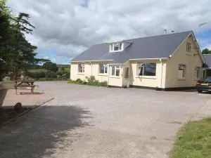 Yarningale - Throwleigh