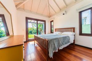 Casa ampla c jardim e churrasqueira BK3156