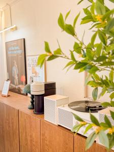 연남동,경의선숲길,홍대입구2번출구,올리브영,연세대,세브란스병원,2룸3베드,Ak홍대쇼핑,짐보관