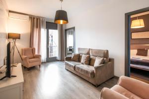 64IND1131 - Apartment with balcony