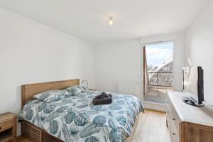 spacious and bright apartment