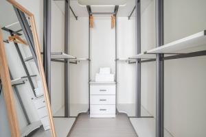 Blueground Sinseol city view nr Cheonggyecheon SEL-51