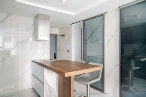 Blueground Yeouido river view nr Han River SEL-42