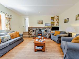 2 Bed in Brechfa 55903