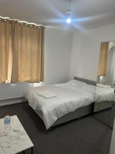 Don Jackson London Apartment