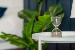 3BR Flat, Parking,WiFi, Near Metro Centre