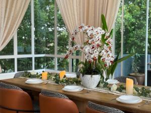 ForestEdge bungalow 9BR 42pax Templer Villa