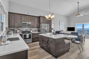 La Perla Azul | Oceanfront | Pet Friendly Vacation Home