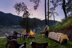 V are Family Spring Hills- 4BHK Fully Serviced Pet Friendly Villa with Scenic View & BBQ