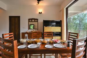 V are Family Spring Hills- 4BHK Fully Serviced Pet Friendly Villa with Scenic View & BBQ