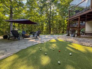 Le Blue Moon Spa, Fireplace & Near Ski Trails