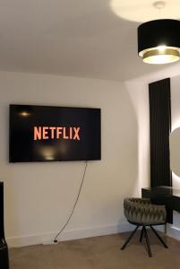 River View Penthouse With Big Balcony & Cinema