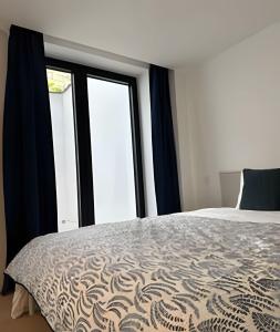 Room with ensuite and garden