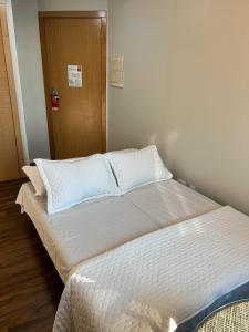 Ao lado da Paulista e metrô lazer completo com estac