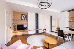 Forest view front line apartment on Dzintaru prospekts