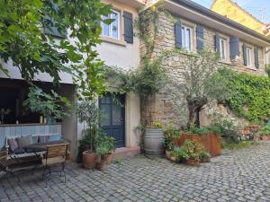 Neue Dachwohnung im Herzen von Gönnheim