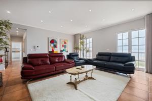 Villa Eastern Edge by Homie