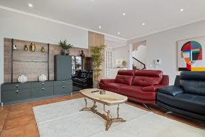 Villa Eastern Edge by Homie