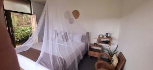 Kraras Munduk Guest House & DonBiyu Rendezvous Restaurant