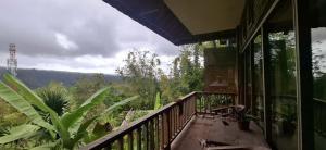 Kraras Munduk Guest House & DonBiyu Rendezvous Restaurant