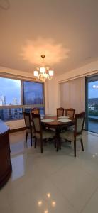 Vista Panoramica a La Popa - Alojamiento Familiar con Piscina