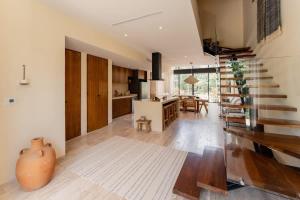 Mistiq Villa - Modern 3BR Oasis in Tulum with Private Pool & Chic Design