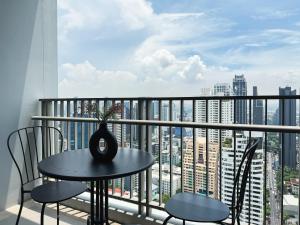 Near BTS - High Floor - Pool and Gym - Sontana