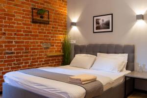 Нова квартира в центрі на Харківській набережній 3