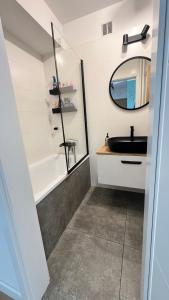 Apartment by Psie Pole