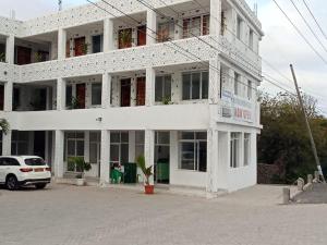 Watamu Plaza Studio 2