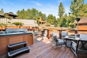 River rock lodge #1953