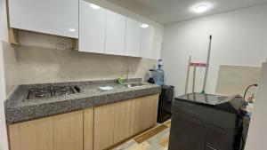 Exelente Aparta-Estudio